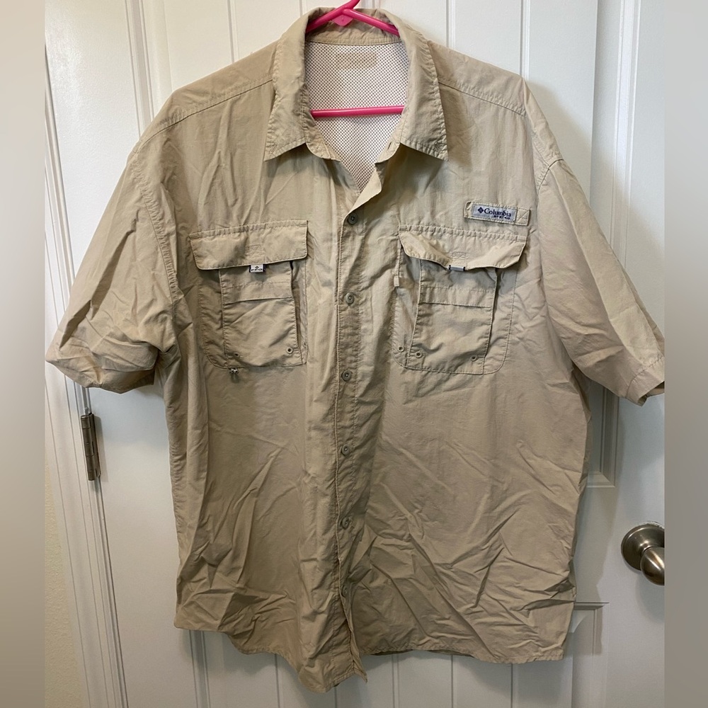 Columbia PFG Omni-shade tan button up. Size tag missing. PTP 26. (Fits like 2X)
